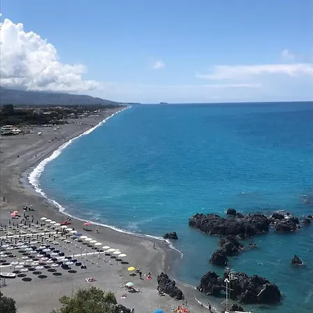 ヴィラ La Scogliera